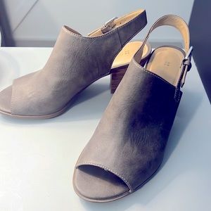 Gray open toe, heeled, sandals